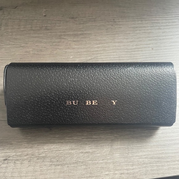 Burberry sunglasses - Picture 7 of 7